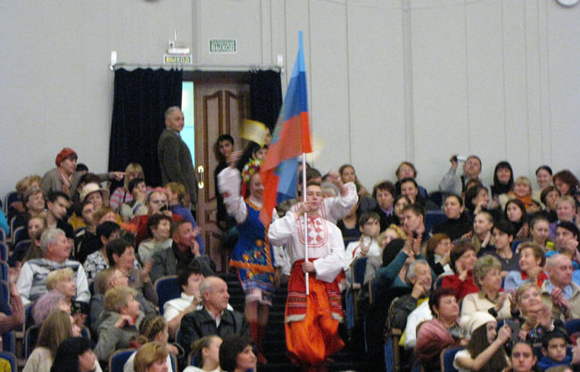 в зал входят представители Луганской народной республики