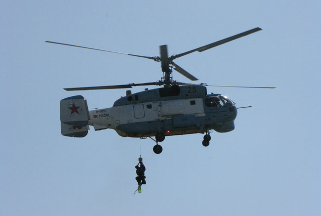 спуск-спасателя-с-вертолета