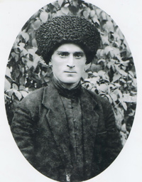 Адам Татаров