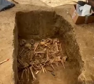 могила