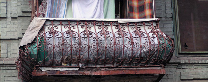 Баумана 5, балконное ограждение, Ростов-на-Дону, фото Веры Волошиновой