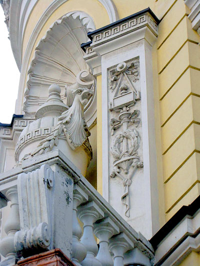 Фрагмент фасада, особняк Черновой, архитектор Николай Дорошенко (1899 г.), Ростов-на-Дону, фото Веры Волошиновой