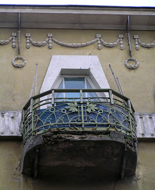 Станиславского 100, балкон, Ростов-на-Дону, фото Веры Волошиновой