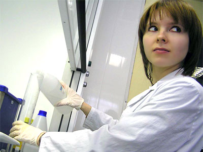 Анна Викрищук - младший научный сотрудник лаборатории южного научного центра РАН